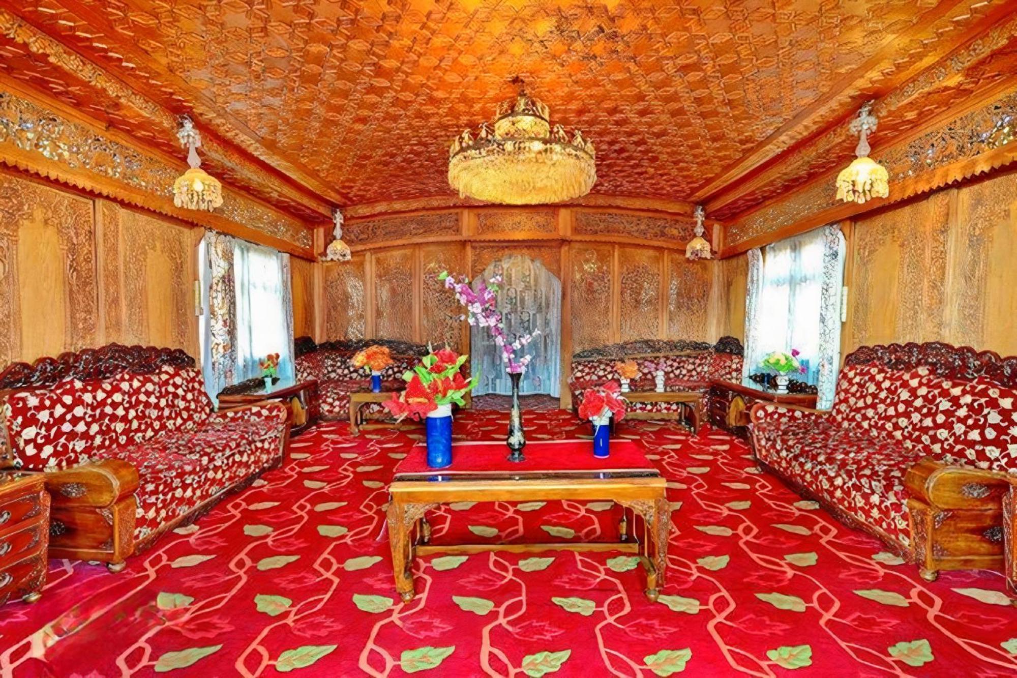 Heritage Amina Group Of Houseboats Otel Srīnagar Dış mekan fotoğraf